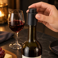 Tapón de vacío insertado en una botella de vino